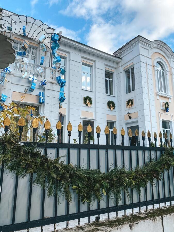 Бутик-Отель Белый Дом Балерины Сухуми Екстериор снимка